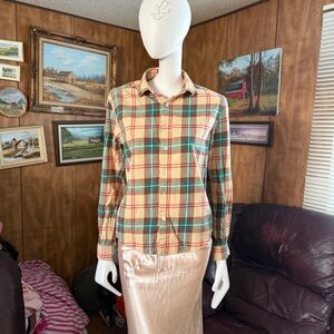 Flat Clothing Sask Plaid Button-Up Shirt
